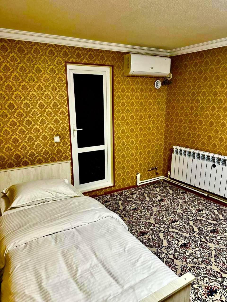 Aisha Guest House サマルカンド 部屋 写真